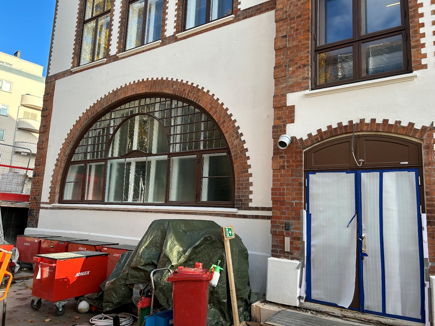 Oppussing av skolens signaturbygg